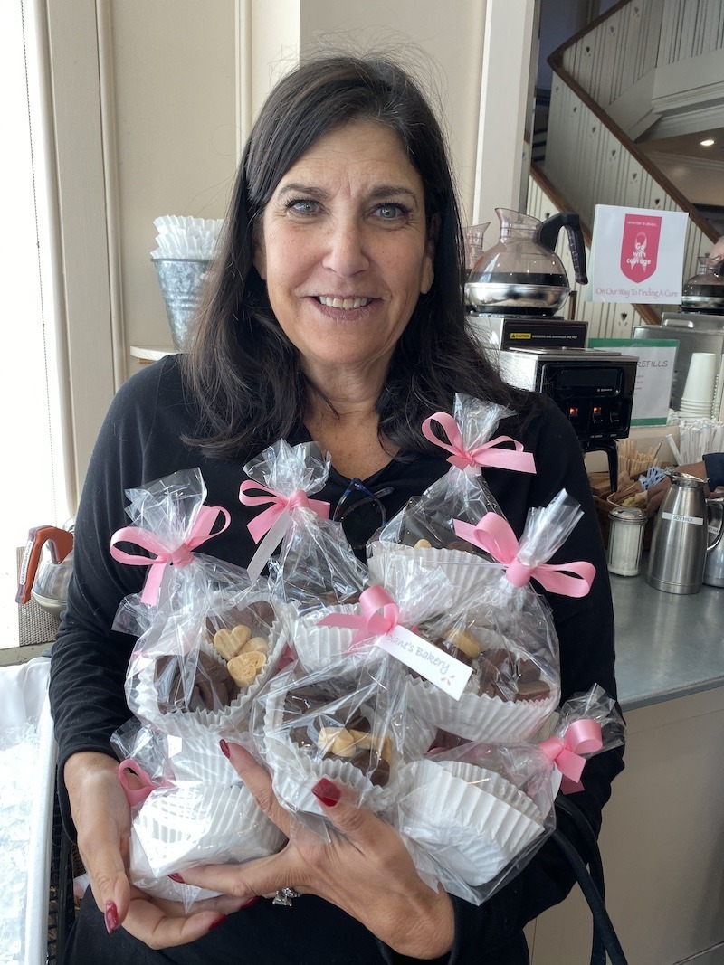 2019-10-24 – 10.2019_Beautiful Denise at Dianne’s