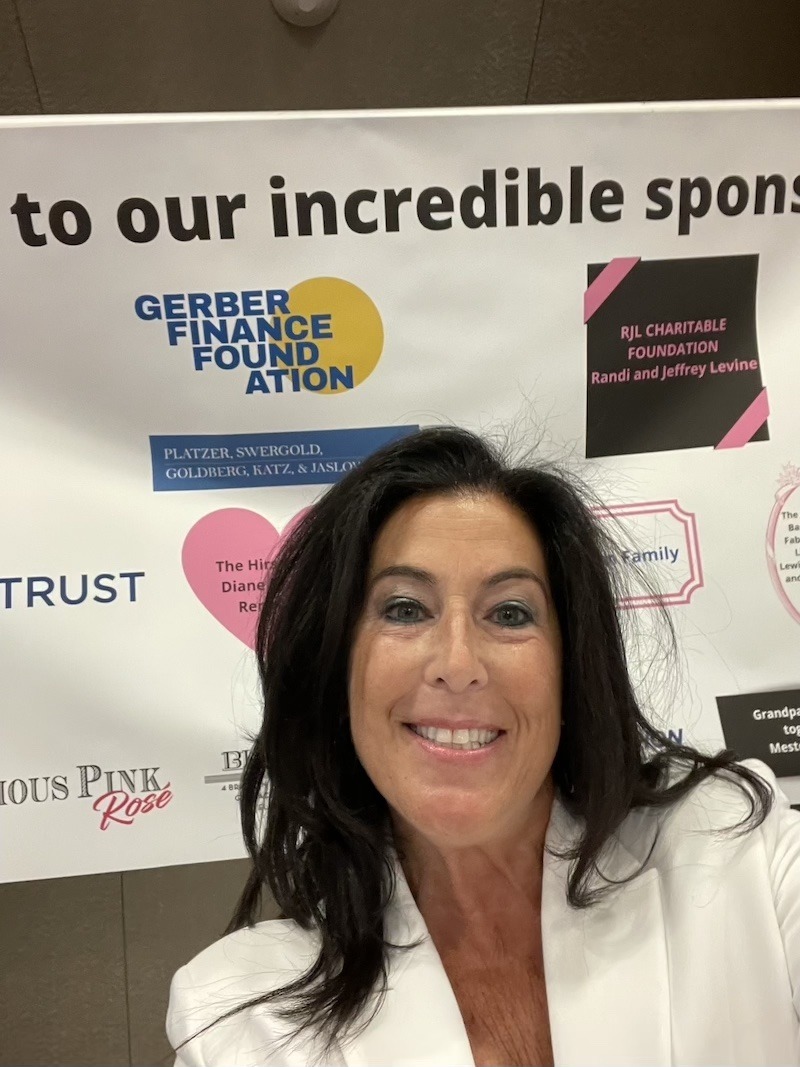 2022-05-03 – me with banner